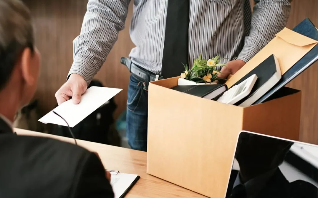 AU-DELÀ DE L’ESSENTIEL : DÉMISSIONNER AVEC ÉLÉGANCE POUR UN JOB ETUDIANT