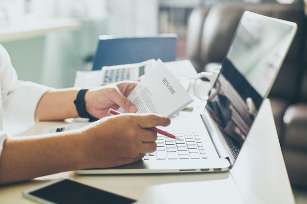 RETOUR AUX FONDAMENTAUX : COMMENT FONCTIONNENT LES AGENCES POUR L’EMPLOI ?